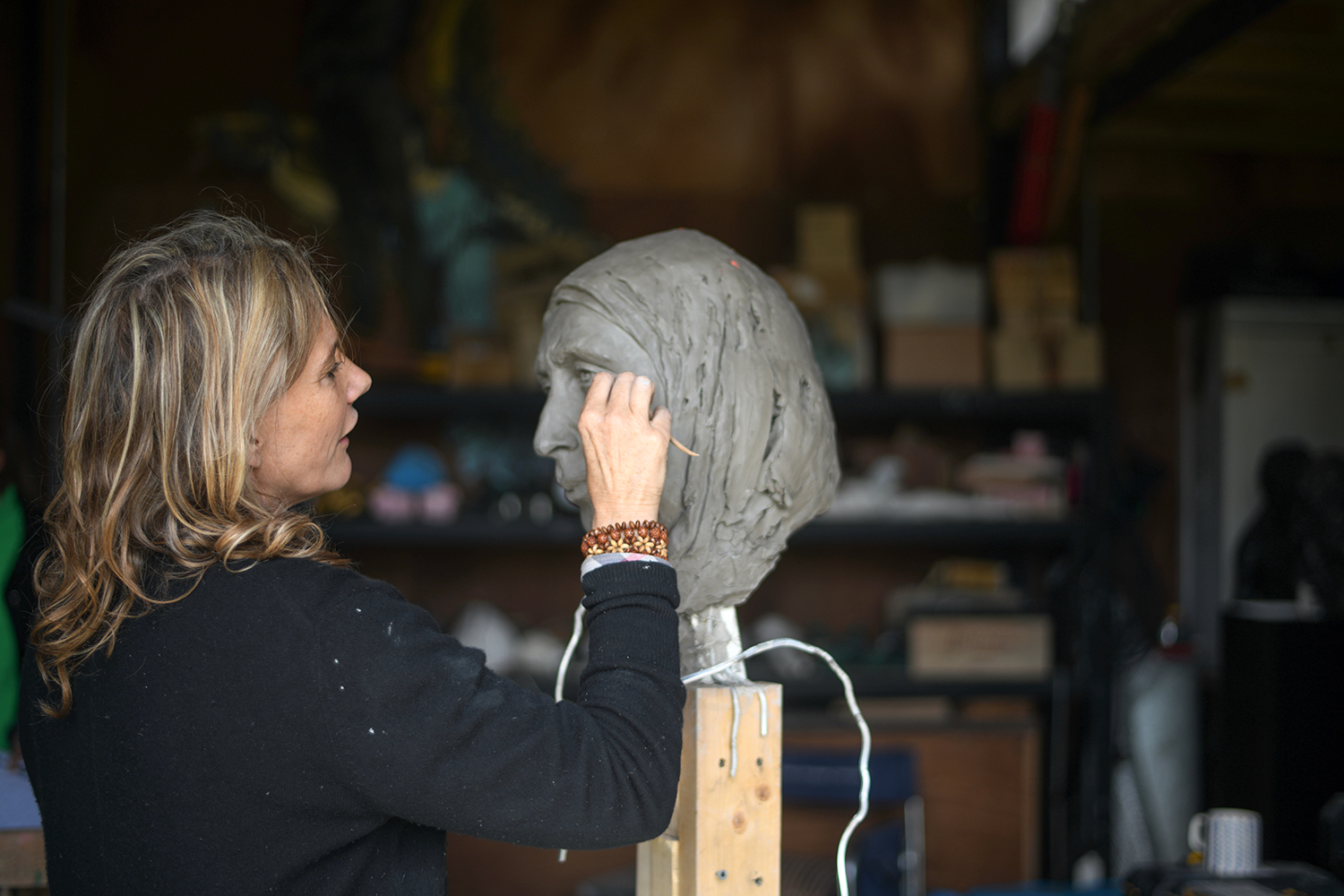 Kate Viner sculpting